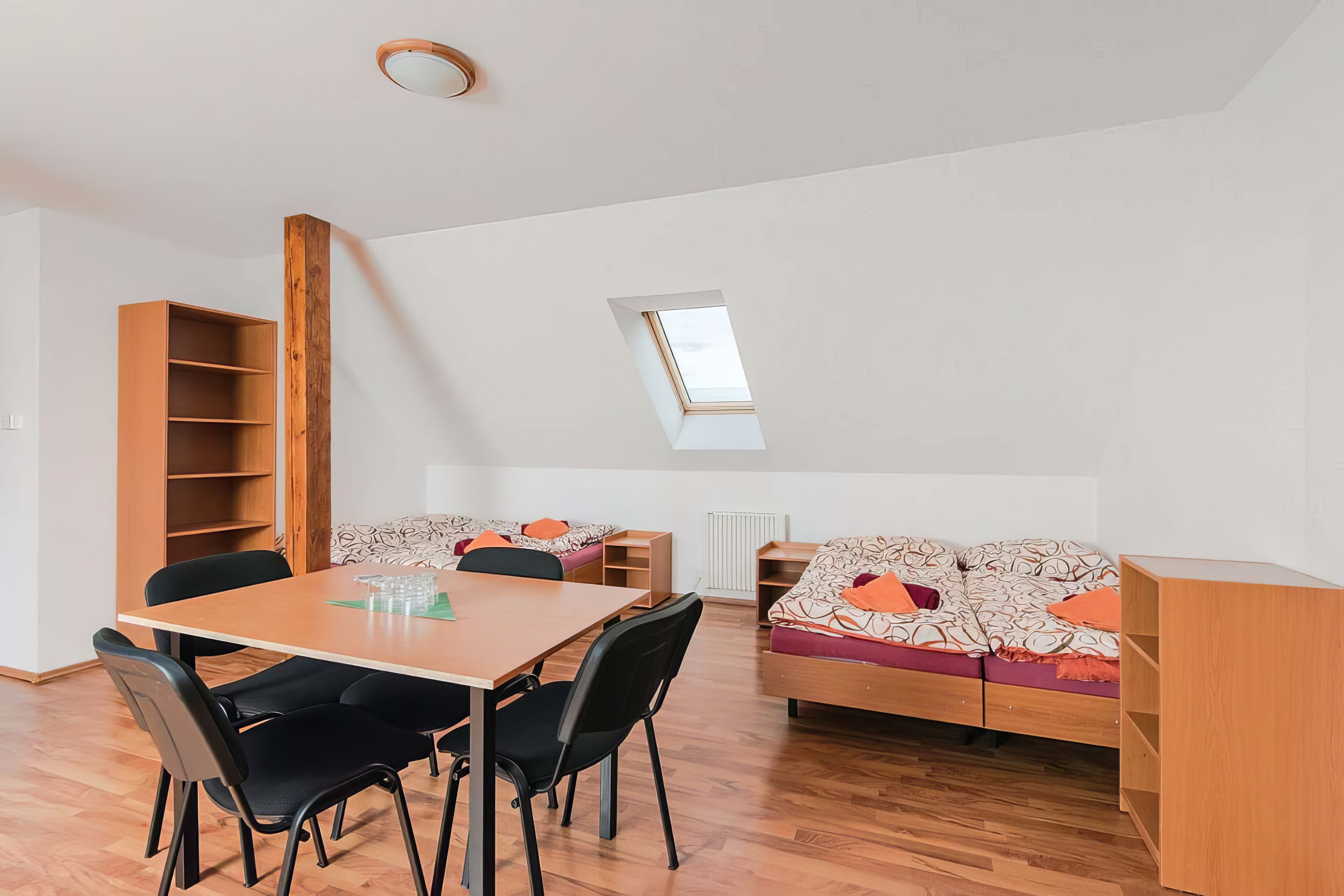 6ti-luzkovy-pokoj-7dab--Dq7ekDya-2